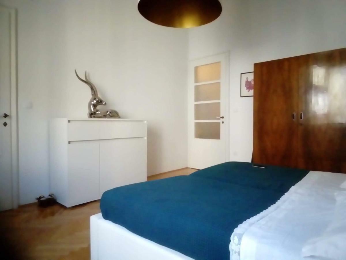 Luxury Old Town Apartment Pula Exterior photo